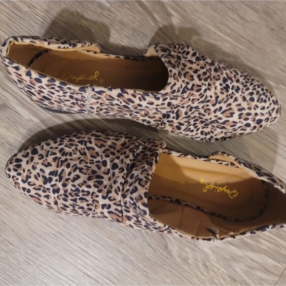 Qupid Womens Cheetah Print Flats size 6 - Picture 2 of 7